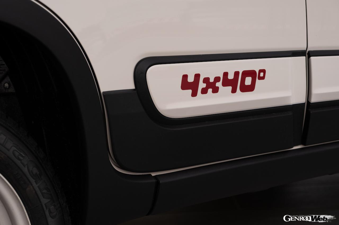 1983台限定のデビュー40周年仕様「フィアット パンダ 4x40°」の専用ディテール。