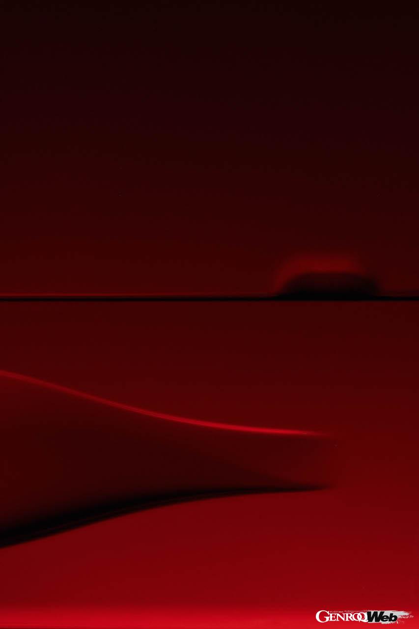 豪華な装丁が採用された、『FERRARI ENDURANCE』。