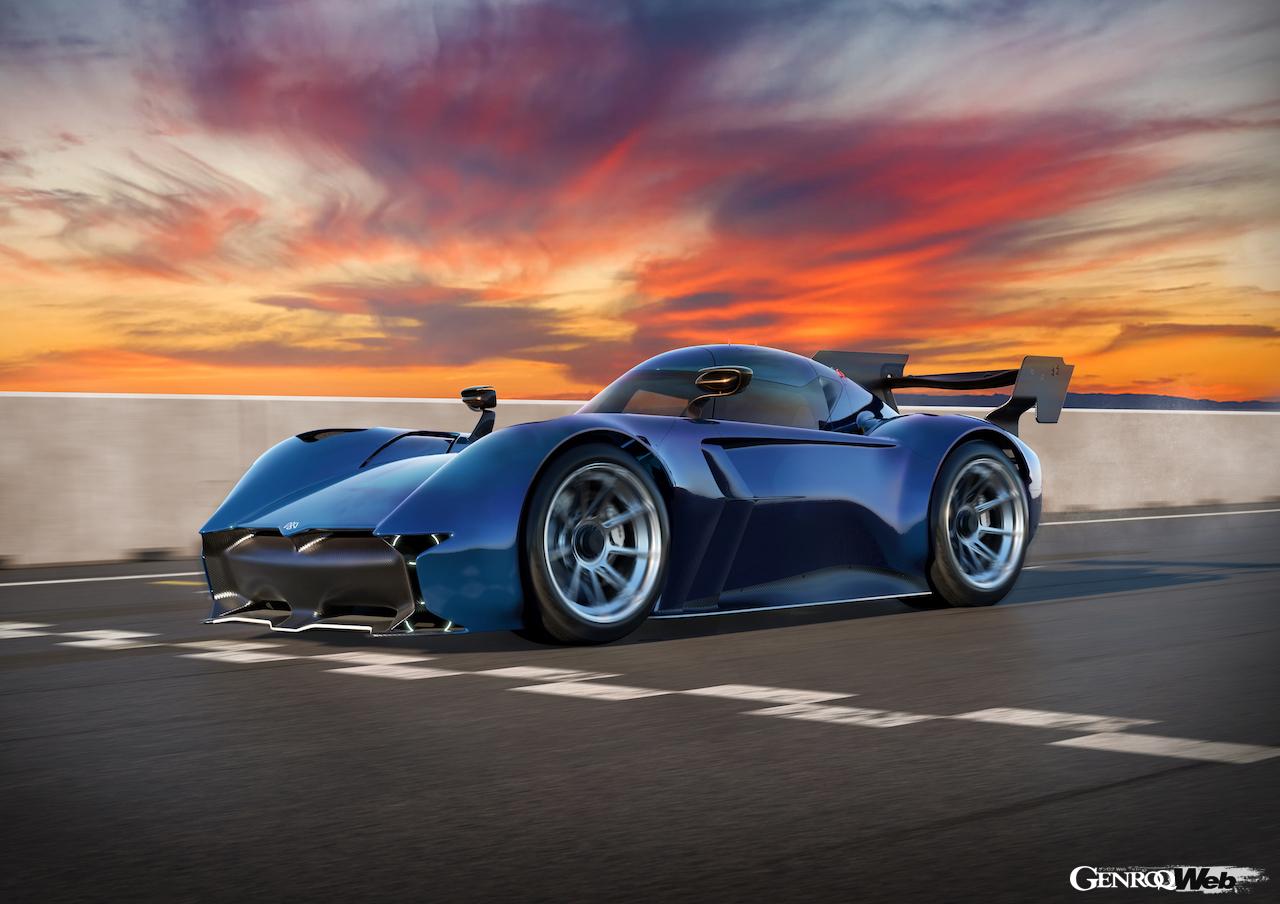 専用エアロダイナミクスを纏って登場したフル電動トラックカー「マクマートリー スピアリング ピュア」。