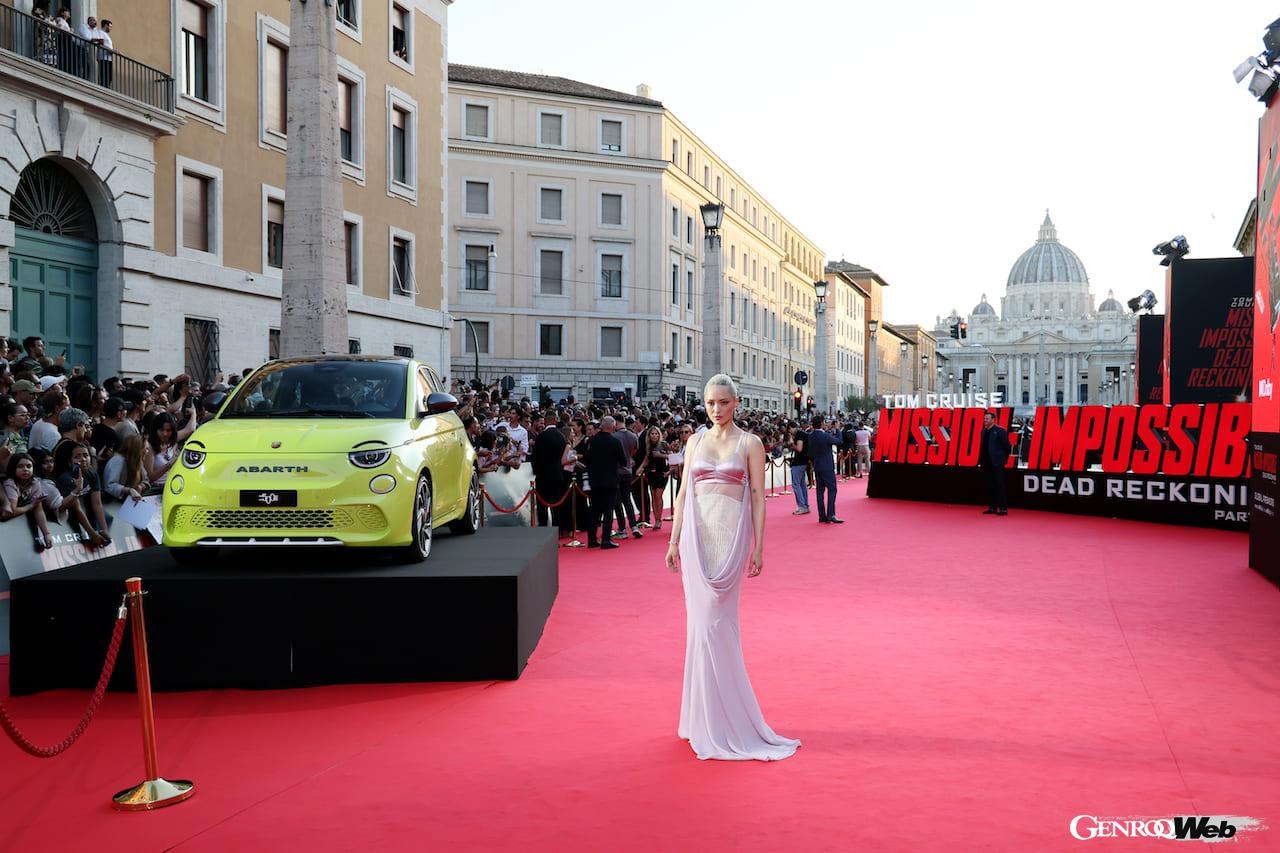『ミッション：インポッシブル／デッドレコニング PART ONE』のプレミアイベントで展示された、アバルト　500e。