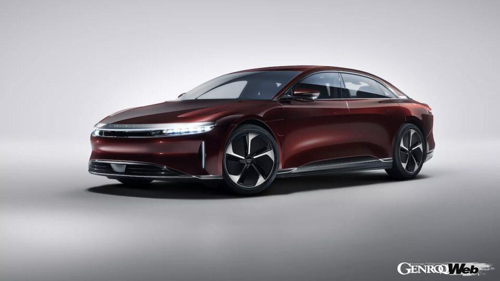 フォーミュラEにもバッテリー技術を供給する「ルシード・モータース」は、彼らが持つ電動化技術を、アストンマーティンに提供する。写真は、最新フル電動セダン「ルシード エア」。