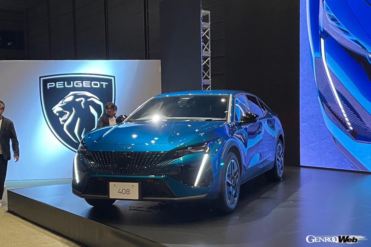 独特のプロポーションを持つ新型「408」。キーワードは「解き放たれた新種」と謳う。