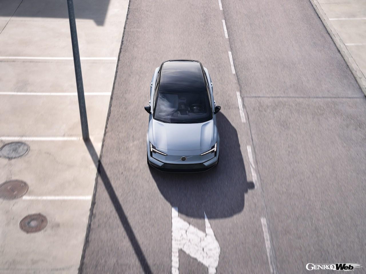 新型フル電動コンパクトプレミアムSUV「EX30」のエクステリア。