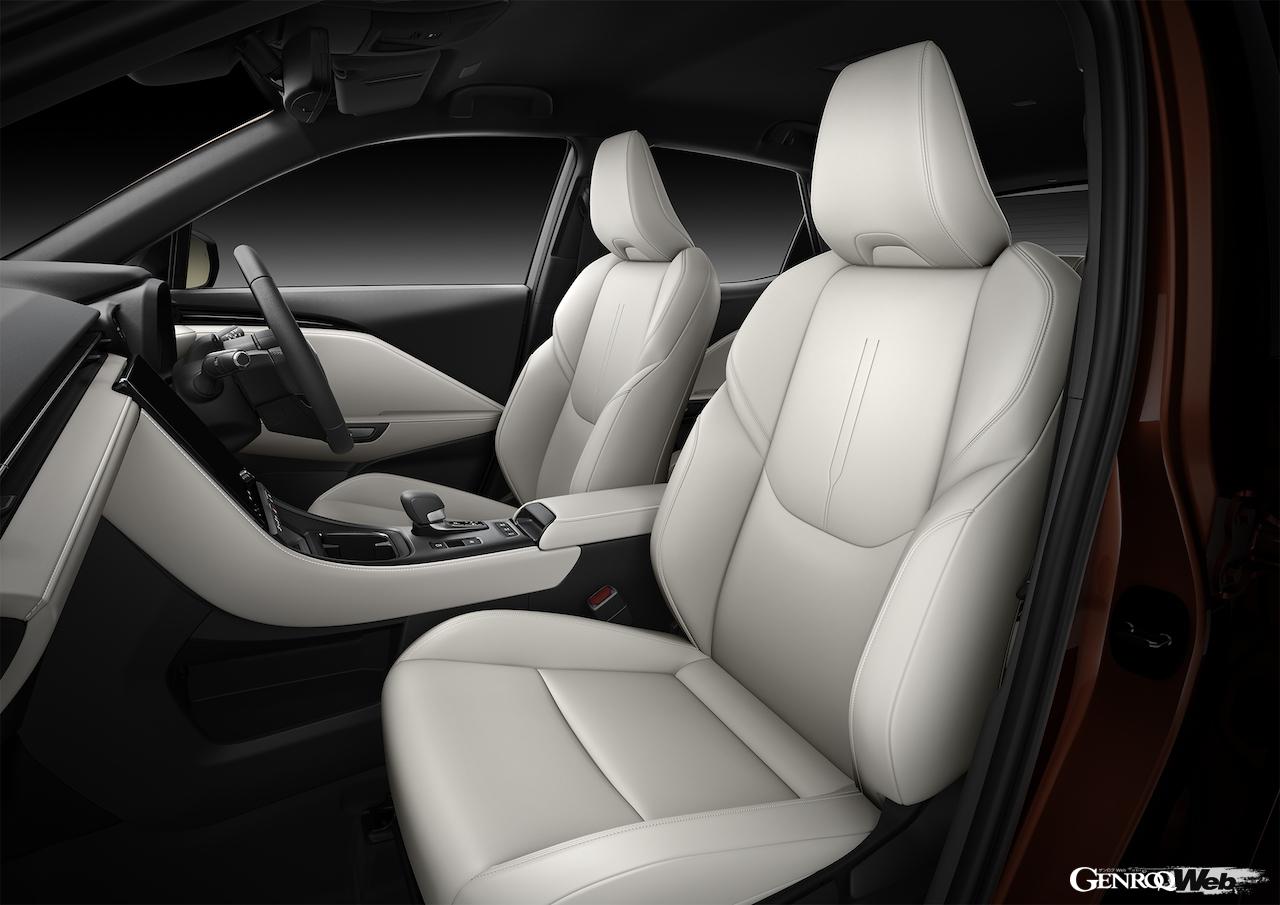 新型コンパクトラグジュアリーSUV「レクサス LBX」のインテリア。