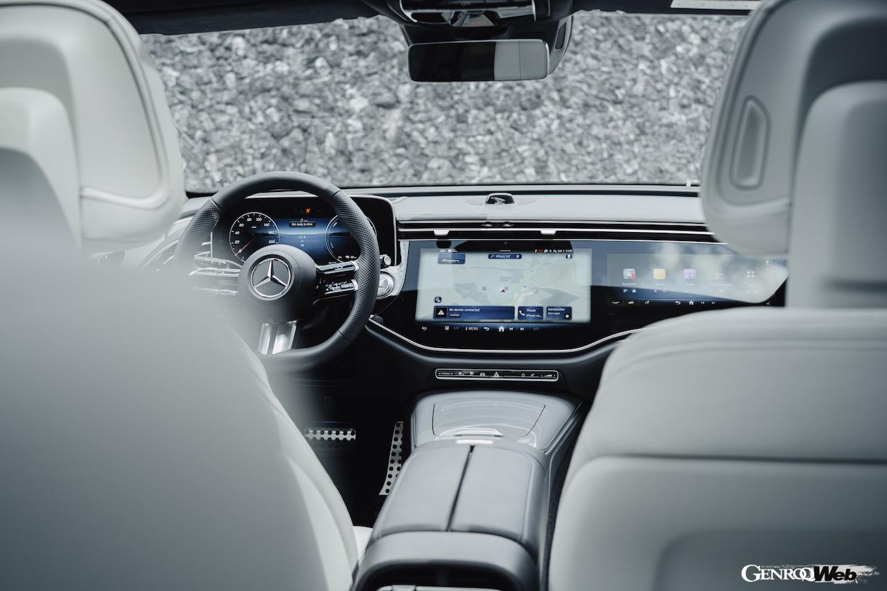 新型「メルセデス・ベンツ Eクラス エステート」のインテリア。