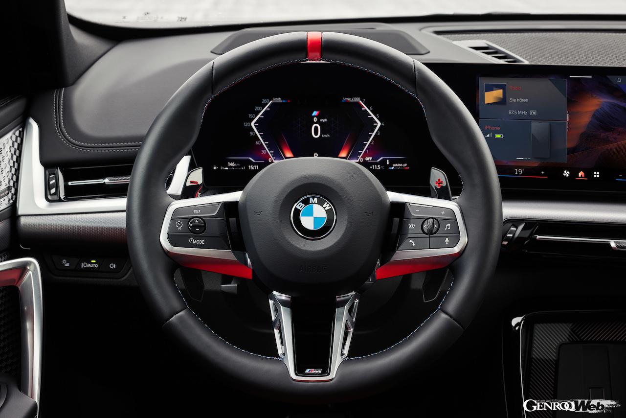 X1シリーズ最強のハイパフォーマンス仕様「X1 M35i xDrive」のインテリア。