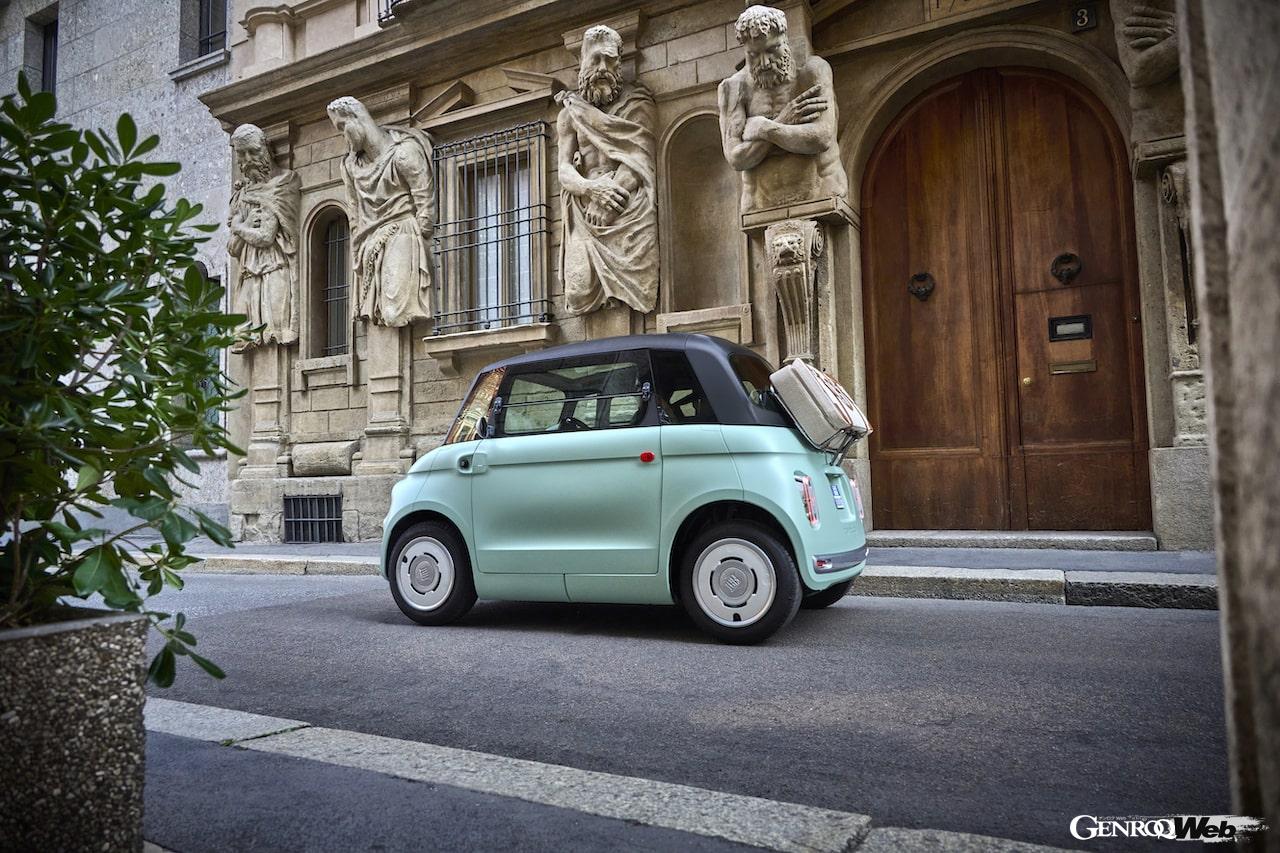 航続距離75kmが確保された都市型マイクロEV「フィアット トッポリーノ」の走行シーン。