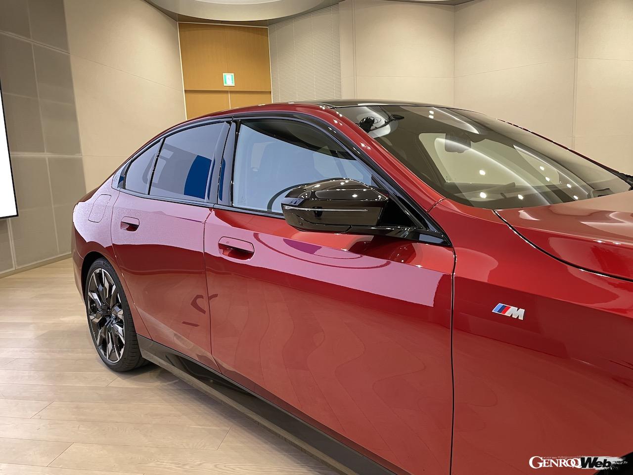 日本導入がスタートしたフル電動モデル「i5」のエクステリア。