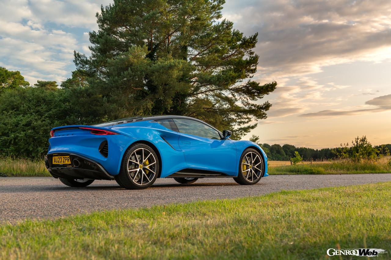 「ロータス エミーラ i4 ファースト・エディション」のエクステリア。