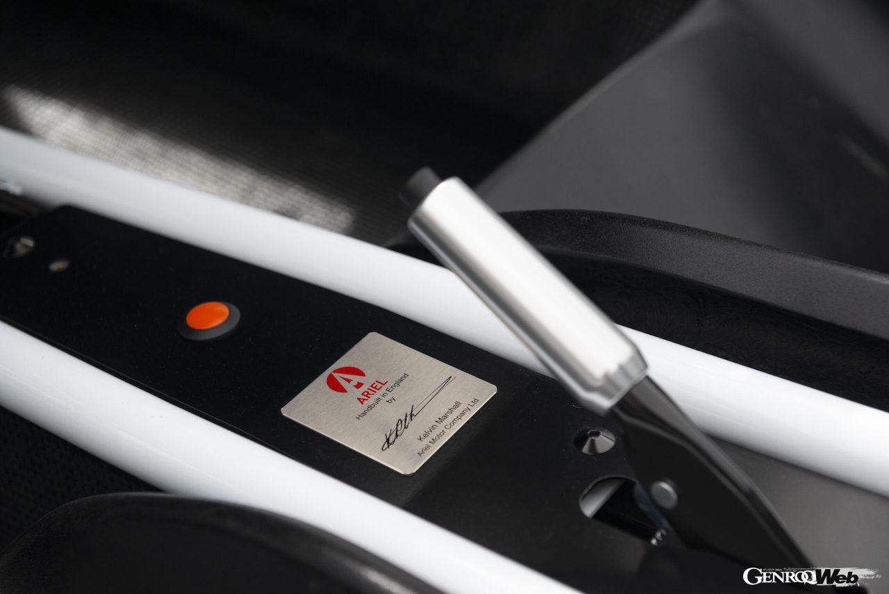 400PSオーバーを誇るホンダ製2.0リッター直4ターボを搭載、最新仕様へとアップデートを果たした「アリエル アトム 4R」。