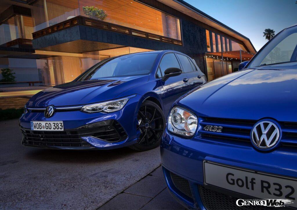 4代目ゴルフをベースに開発されたハイパフォーマンス仕様「ゴルフ R32（右）」の登場から20年、日本市場にも20周年モデルの「ゴルフR 20 Years」の導入が決まった。