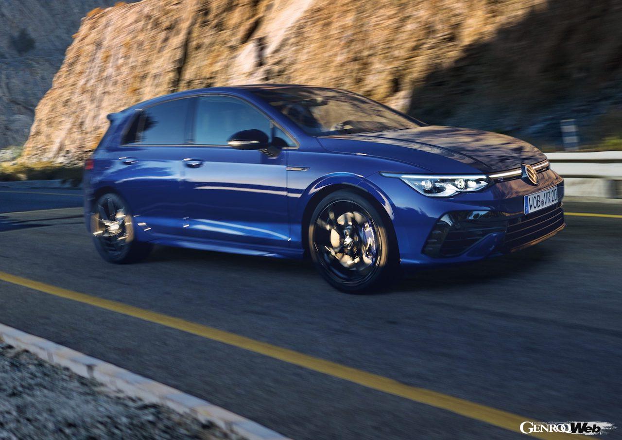 「ゴルフ R」誕生20周年モデル「ゴルフR 20 Years」の走行シーン。