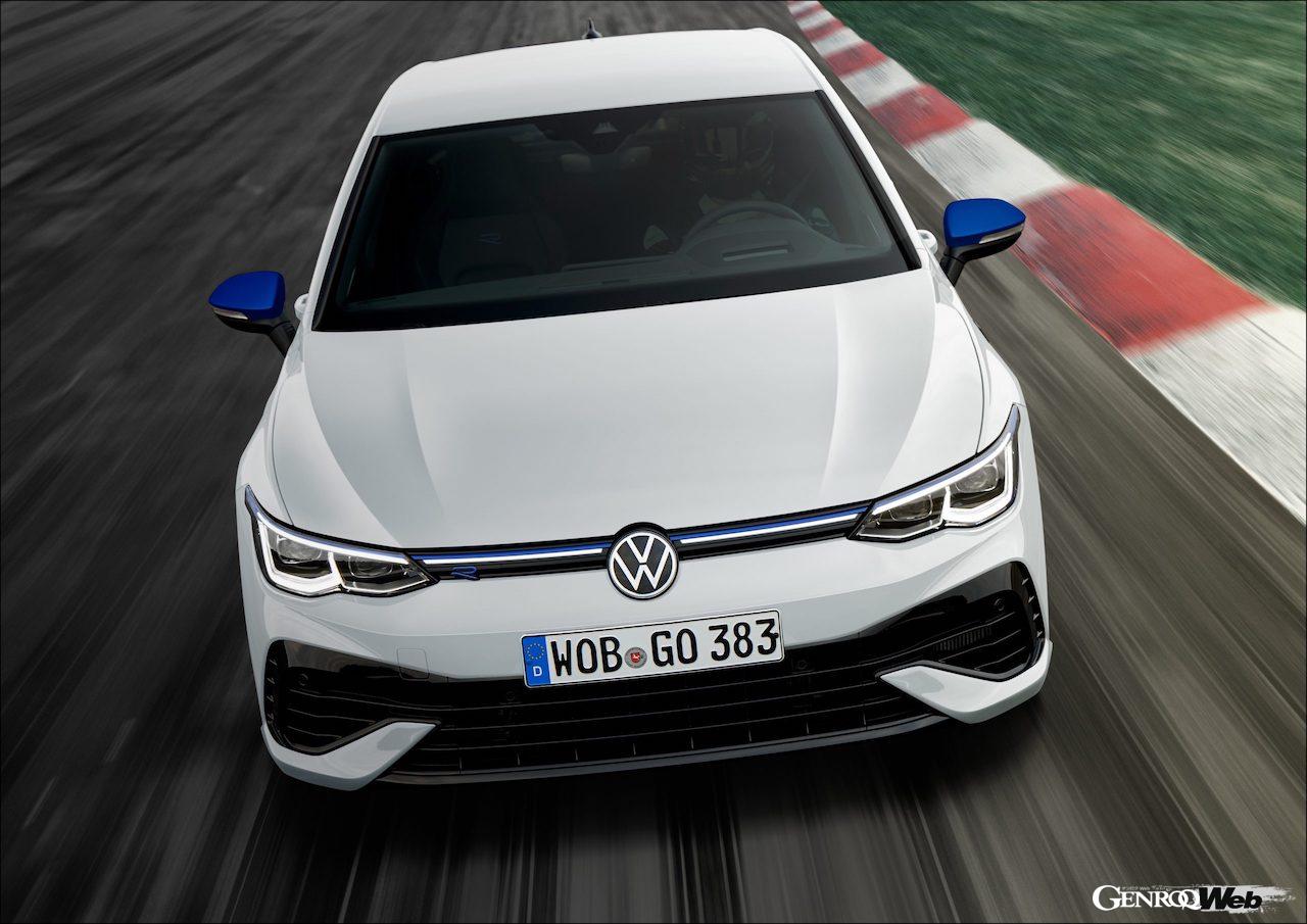 「ゴルフ R」誕生20周年モデル「ゴルフR 20 Years」の走行シーン。