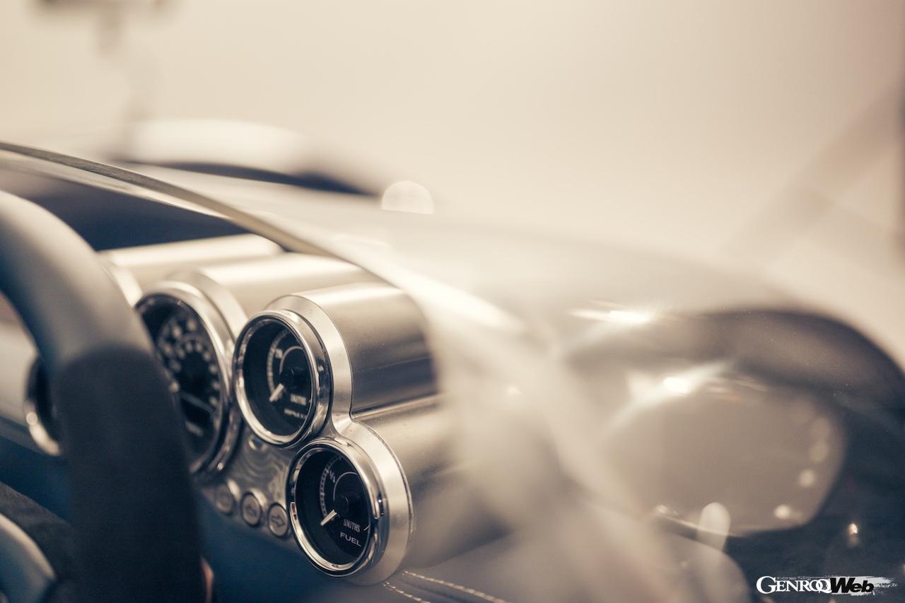 F1エンジニアのスティーブ・ニコルズによって開発されたオープントップスポーツ「ニコルズ・カーズ N1A」のコクピット。