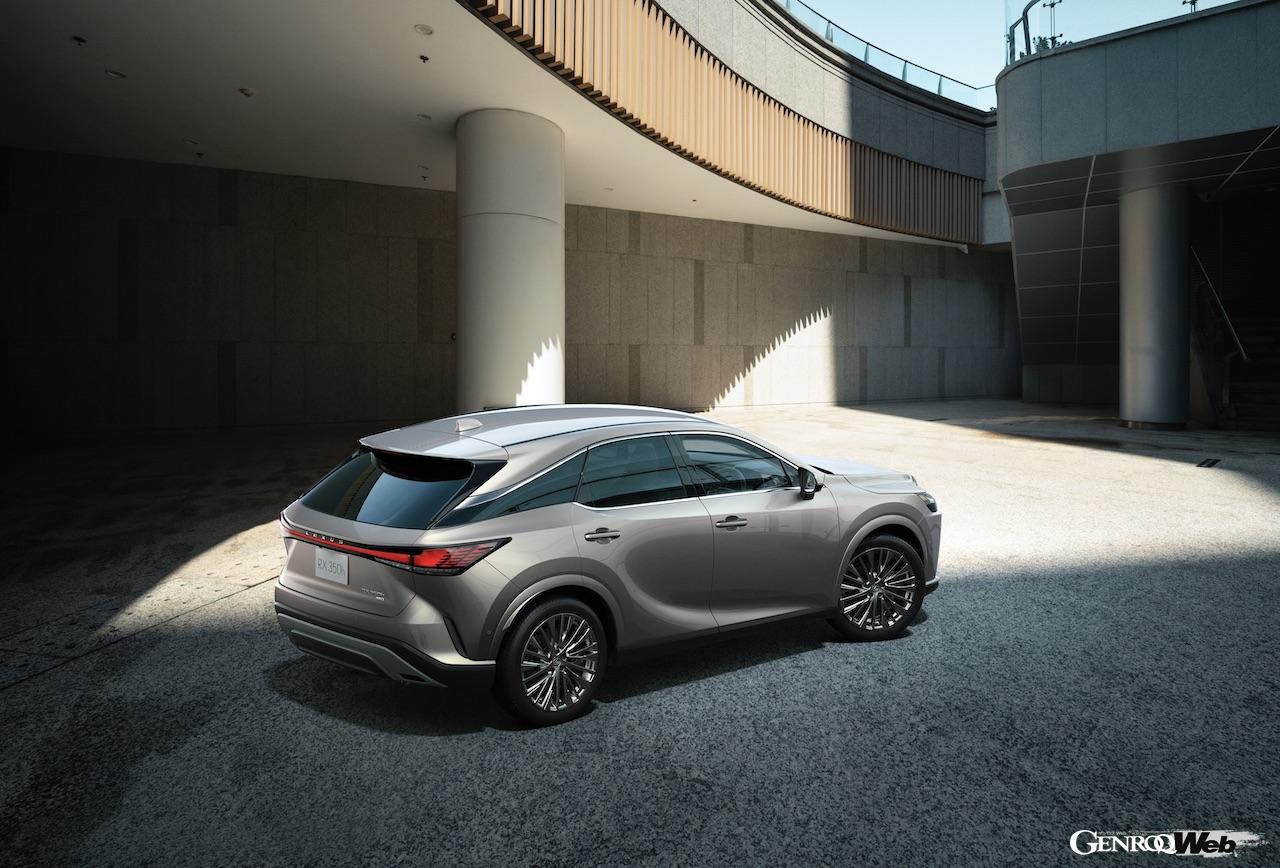 レクサスのラグジュアリークロスオーバーSUV「RX」は、2005年からハイブリッドモデルをラインアップ。今回、RX500h、RX450h+に加え、より求めやすい価格の「RX350h」が追加された。