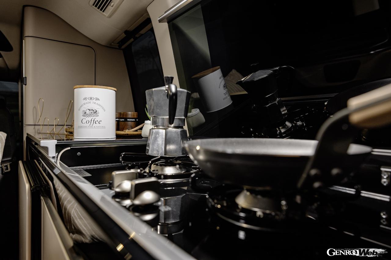 キャンピング仕様「メルセデス・ベンツ Vクラス マルコポーロ」改良新型のインテリア。