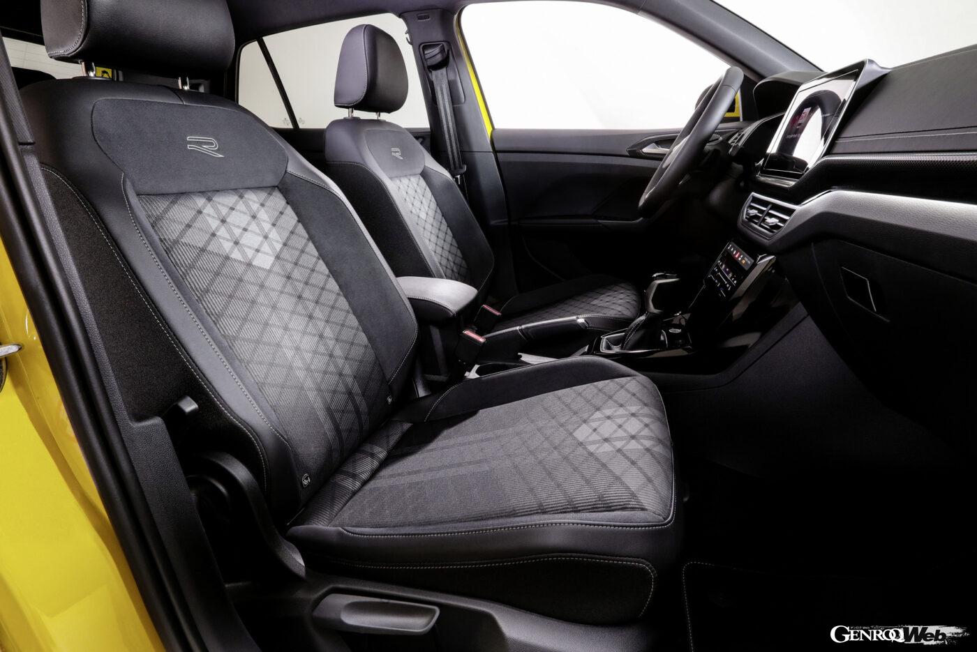 これまで同様、ラゲッジルームの容量は455リットルで、リヤのベンチシート（60:40分割が可能）を倒すと1281リッターに拡大する。