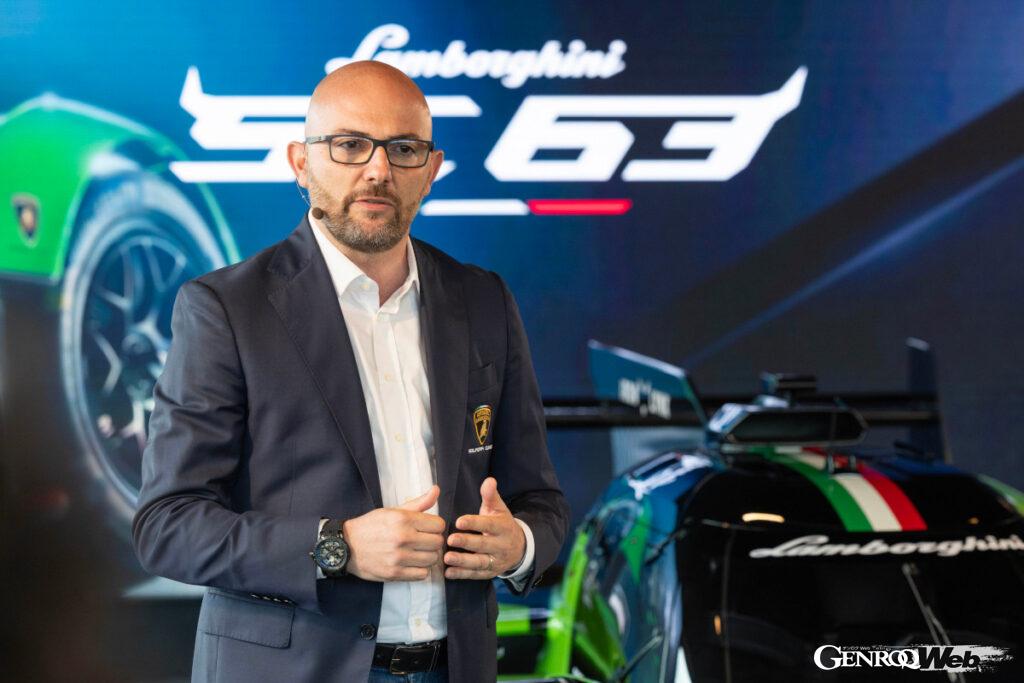 モータースポーツのリーダーを務めるジョルジオ・サンナ。かつて自らもランボルギーニでレースに参戦していたレーシングドライバーでもある。