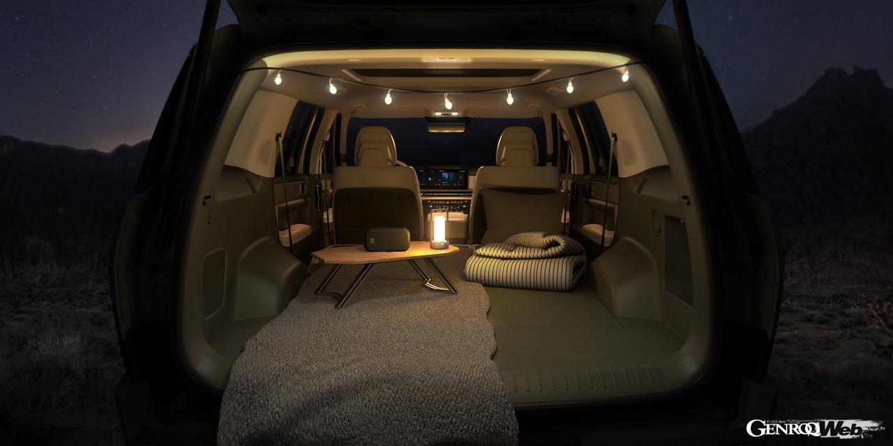 ヒョンデの新型ミドルサイズSUV「サンタフェ」のラゲッジルーム。