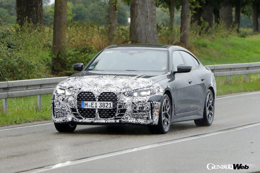 ヘッドライトのグラフィックが、新しいX5やX6などと共通するイメージに。