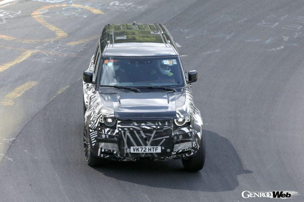 ディフェンダーSVXのデビューは年内が予想されている。