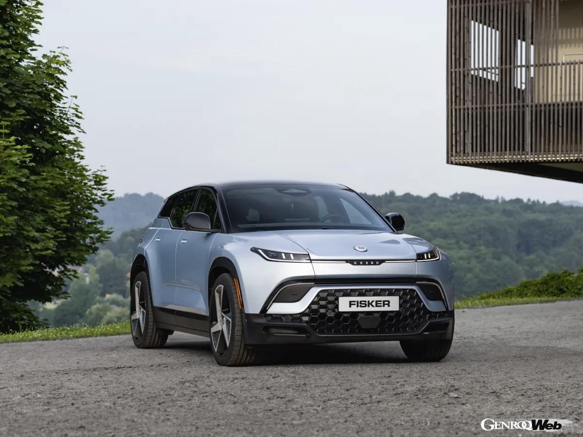 カリフォルニア州ハンティントンビーチに、多くのメディアや関係者を集め、フィスカーの2026年に向けたラインアップを紹介するショーケースイベントが開催された。写真はすでにデリバリーが開始されている「オーシャン」。