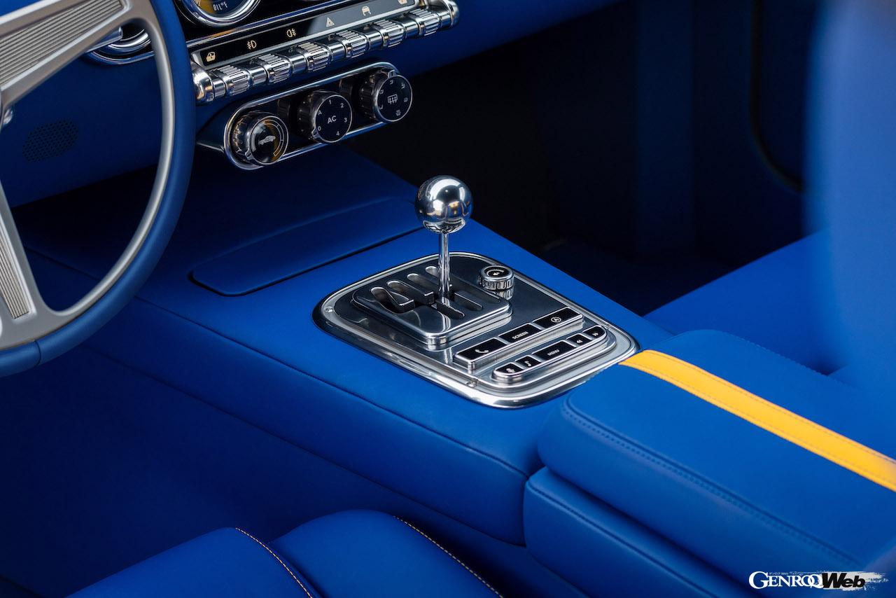 RML ショートホイールベース量産1号車のインテリア。