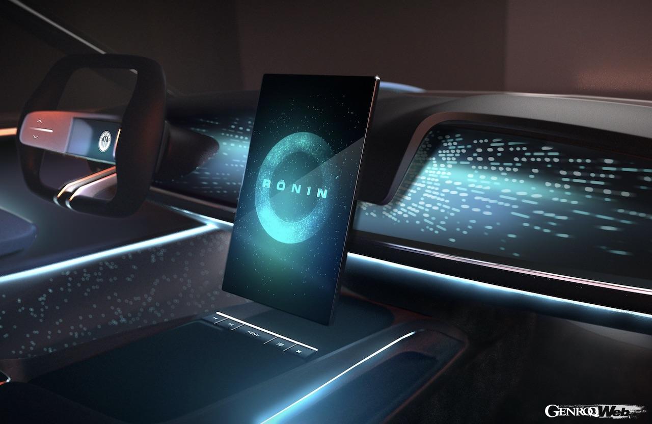 フル電動5シーター・コンバーチブル「フィスカー ローニン」のインテリア。