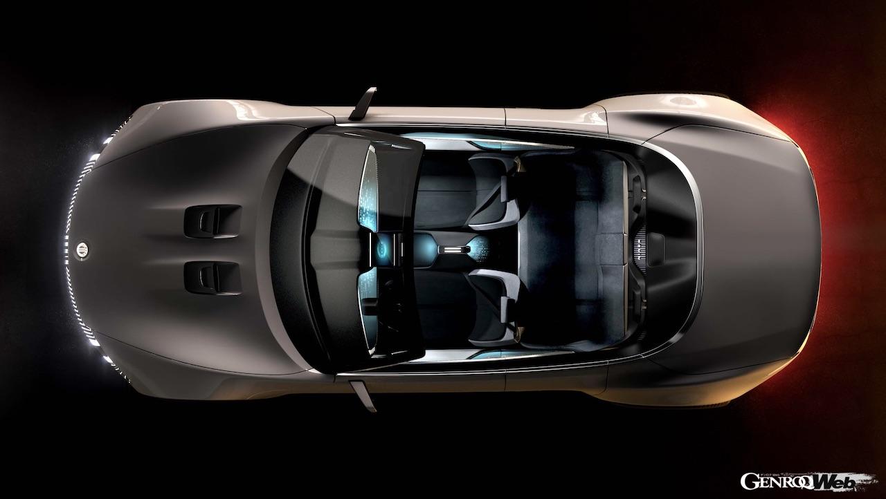 フル電動5シーター・コンバーチブル「フィスカー ローニン」のインテリア。