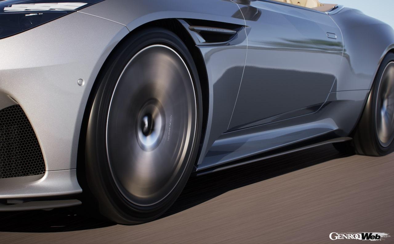 アストンマーティン DB12 ヴォランテの走行シーン。