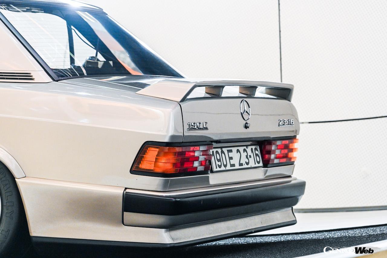 シュトゥットガルトのメルセデス・ベンツ・ミュージアムで展示されている、「メルセデス・ベンツ190 E 2.3-16」。