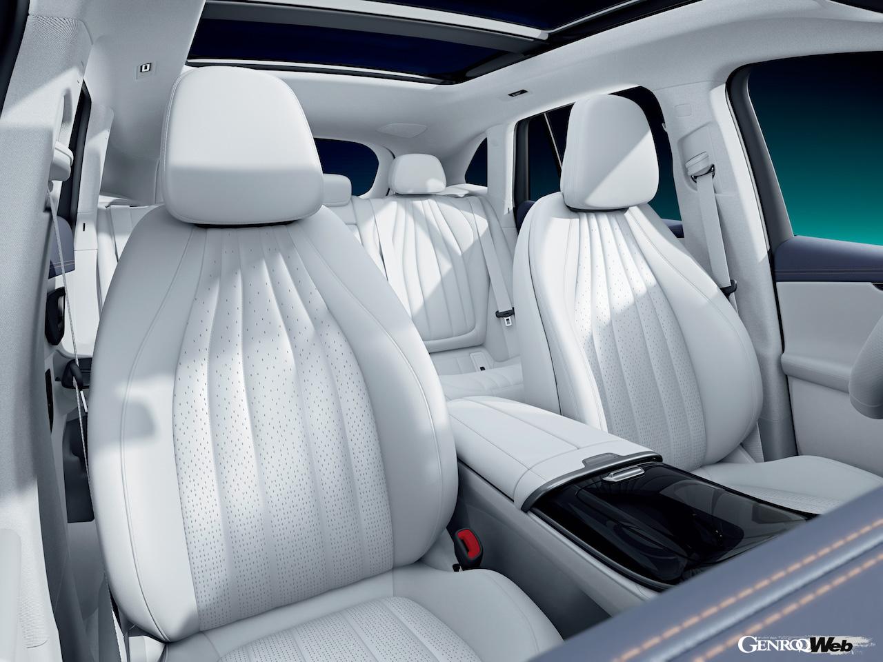 「メルセデス・ベンツ EQE 350 4MATIC SUV ローンチエディション」のインテリア。