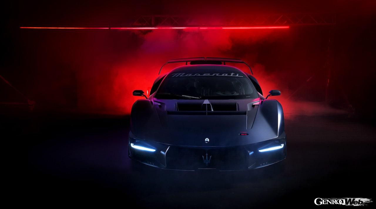 MC20をベースに開発された、サーキット専用スーパースポーツ「マセラティ MCエクストレーマ」のエクステリア。