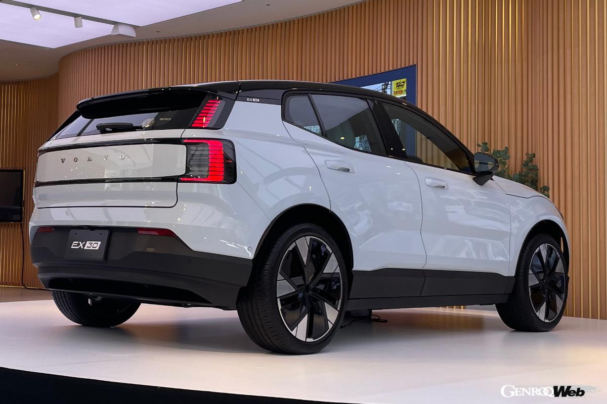BEV専用プラットフォームを採用する「EX30」。ボルボの日本におけるBEVラインナップ「C40」「XC40」に次ぐ第3のモデルだ。