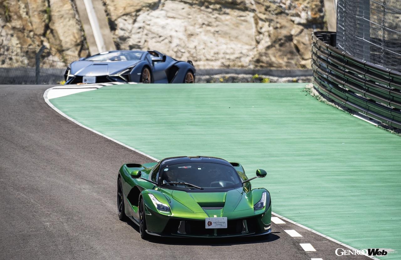 「THE MAGARIGAWA CLUB」のオープニングイベント、「房巛走巛祭 -BO SO SAI-」で行われたサーキットタクシー。