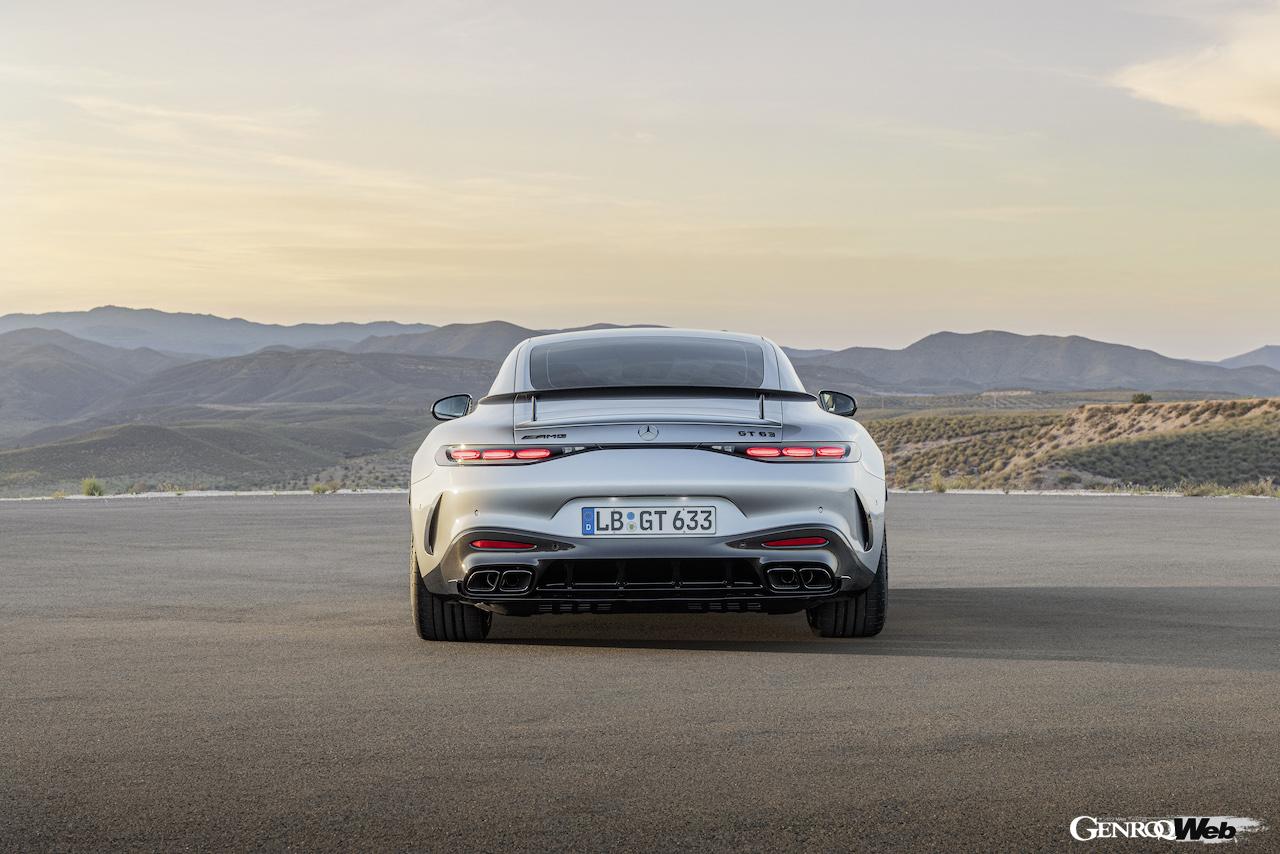 新型「メルセデスAMG GT クーペ」のエクステリア。