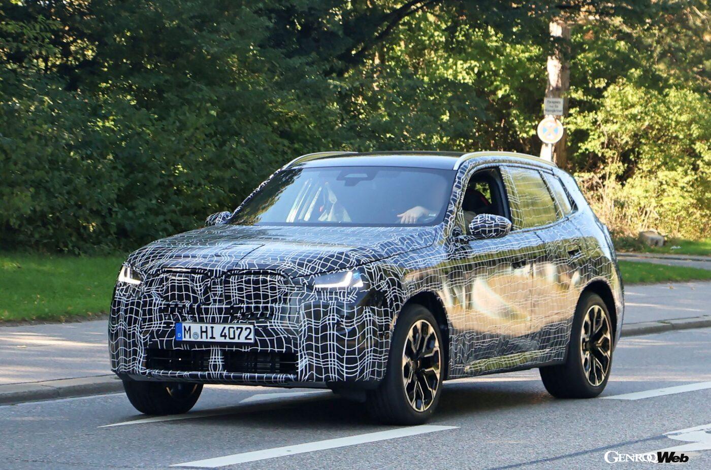 フラットタイプのドアハンドルを採用し、空力面でもエネルギー効率向上を図るようだ。