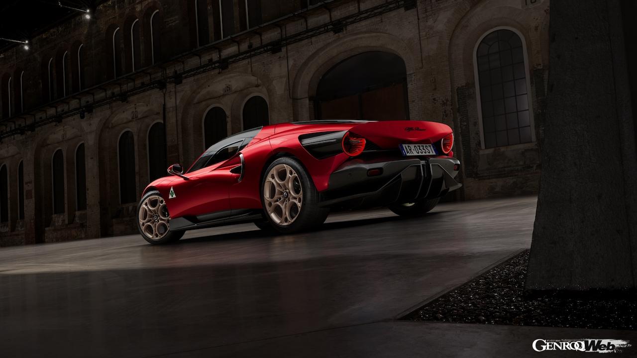 33台限定のスペシャルモデル「アルファロメオ 33 33 ストラダーレ」のエクステリア。