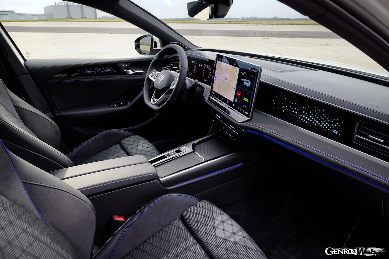 8代目へと進化を果たした「フォルクスワーゲン パサート ヴァリアント」のインテリア。