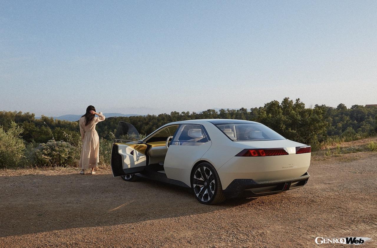 BMWグループは、BMWの次世代電動モデルを予告する「ビジョン ノイエ クラッセ」を、IAAモビリティ 2023で初公開する。