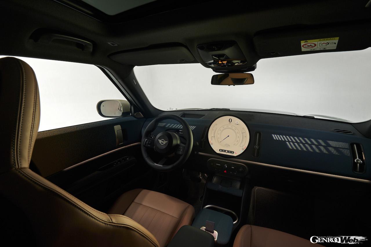 ラインアップ最大サイズを誇る新型「MINI カントリーマン」のインテリア。