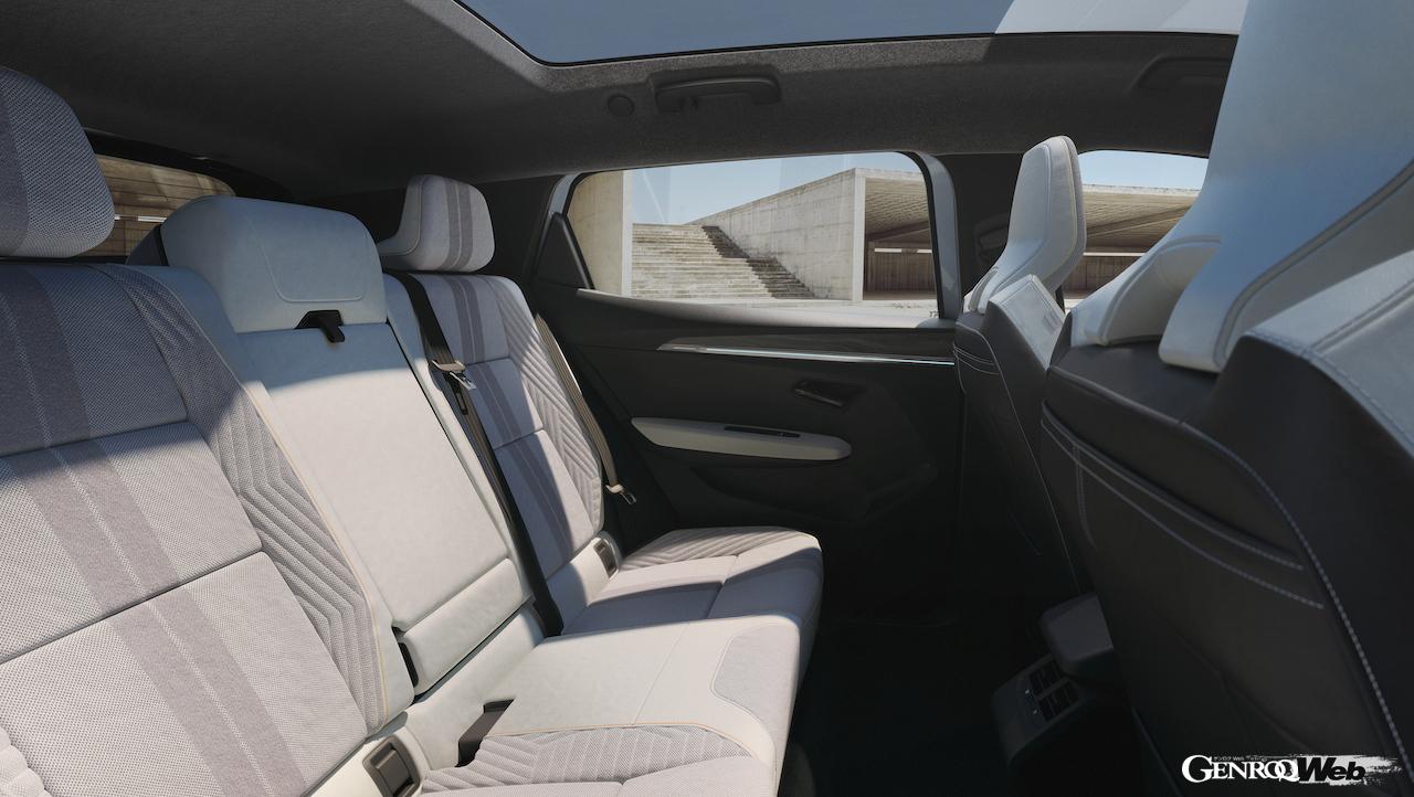 フル電動クロスオーバー「ルノー セニック E-Tech エレクトリック」のインテリア。