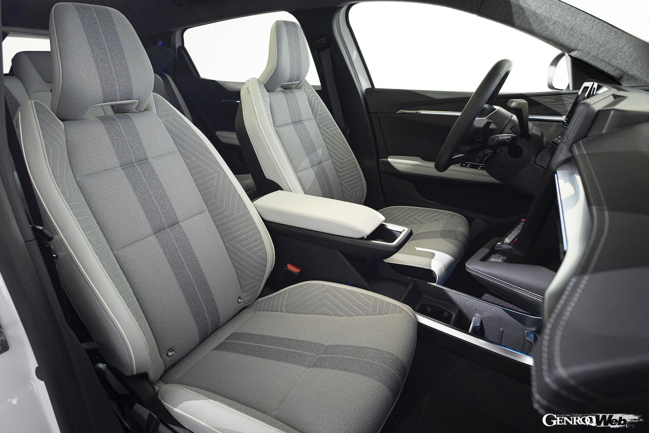 フル電動クロスオーバー「ルノー セニック E-Tech エレクトリック」のインテリア。