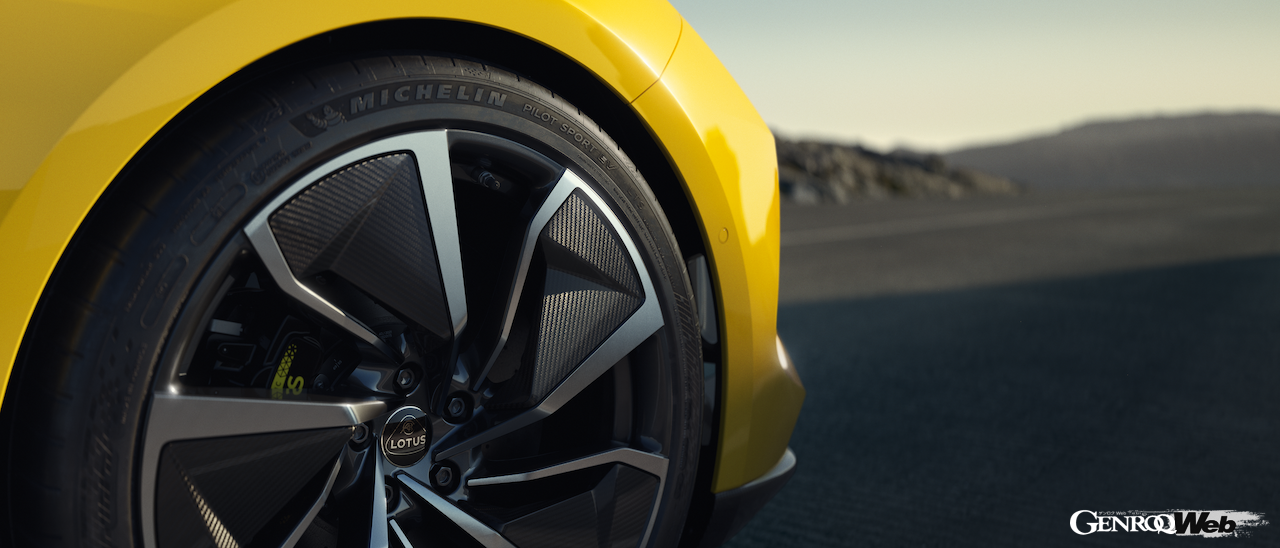 ロータス初の4ドア・フル電動フラッグシップ「エメヤ」のエクステリア。