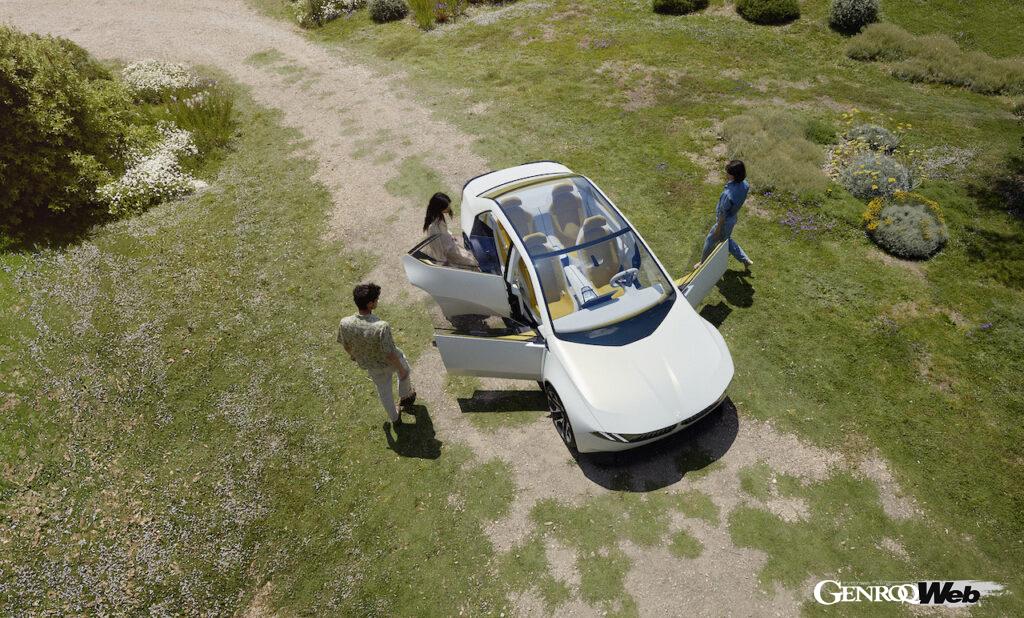 ミュンヘンで開催されたIAA モビリティ 2023で公開された「BMW ビジョン ノイエ クラッセ」は、2025年の実用化を目標に開発されたフル伝導コンセプト。その室内は、BMWの最新インテリア技術が多数搭載されている。