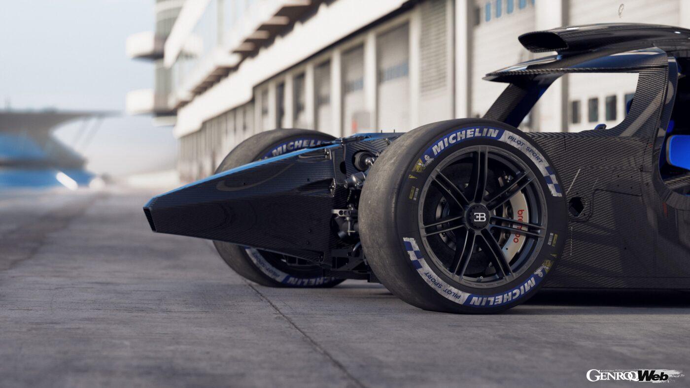 現在、2024年のデリバリーに向けて、開発が続けられているブガッティ ボリードのカーボンファイバー製モノコック。