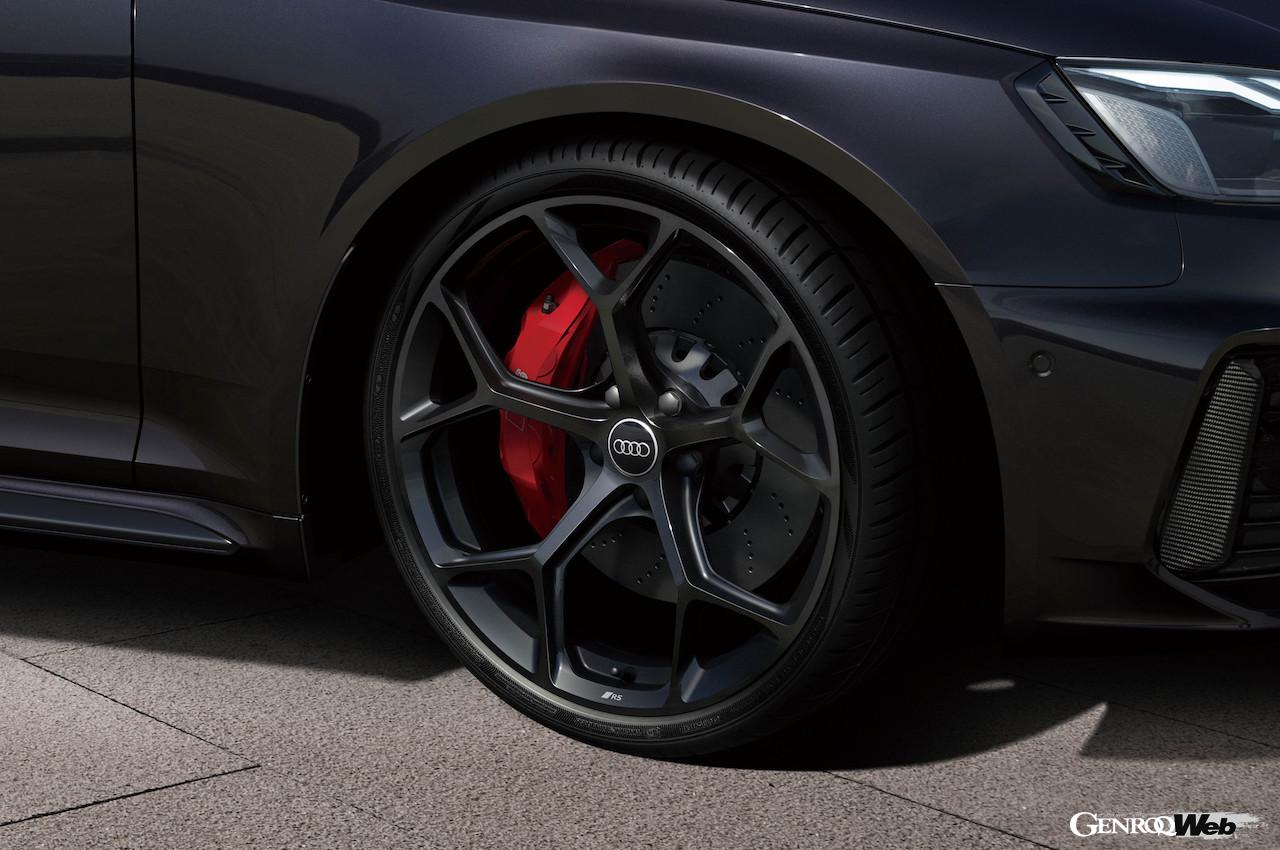 オンライン限定モデル「RS 4 アバント RS competition」のエクステリア。