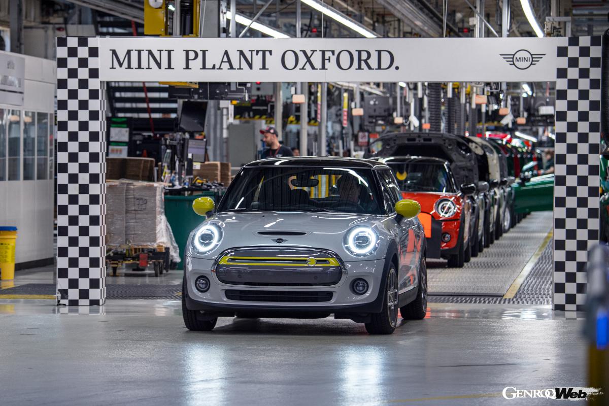 英国オックスフォードのMINI生産ライン。