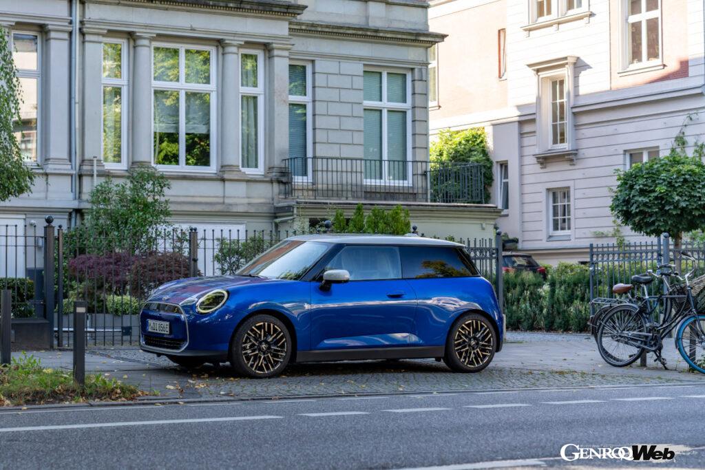 第5世代に進化したMINI クーパーは電動モデルが最初からラインナップされる。