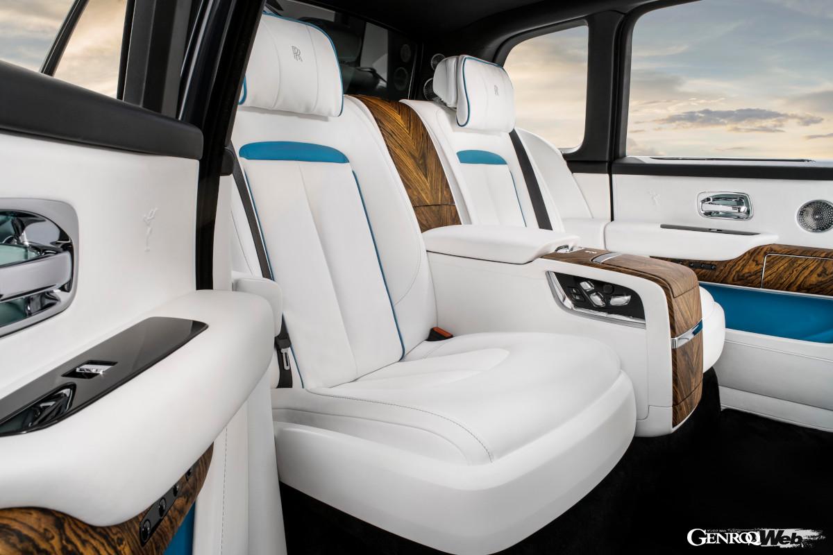 新時代のショーファーカーのあり方を提案するセンチュリー。一方のロールス・ロイスは快適な後席を提供することに慣れている。